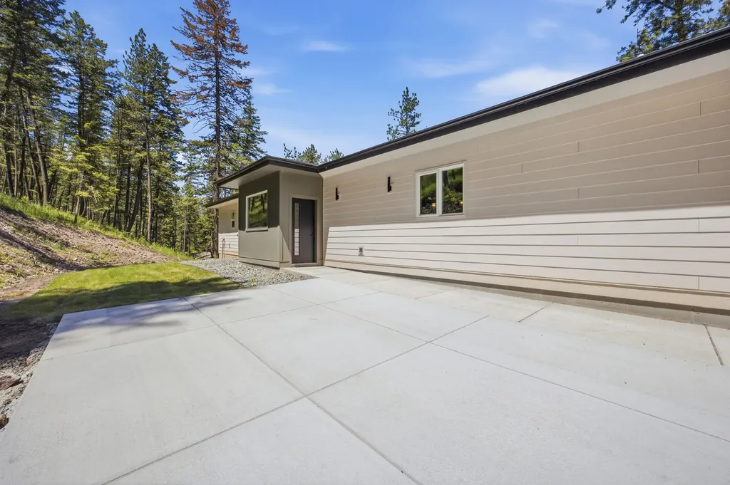 1191 Big Flat Road Missoula MT 59804