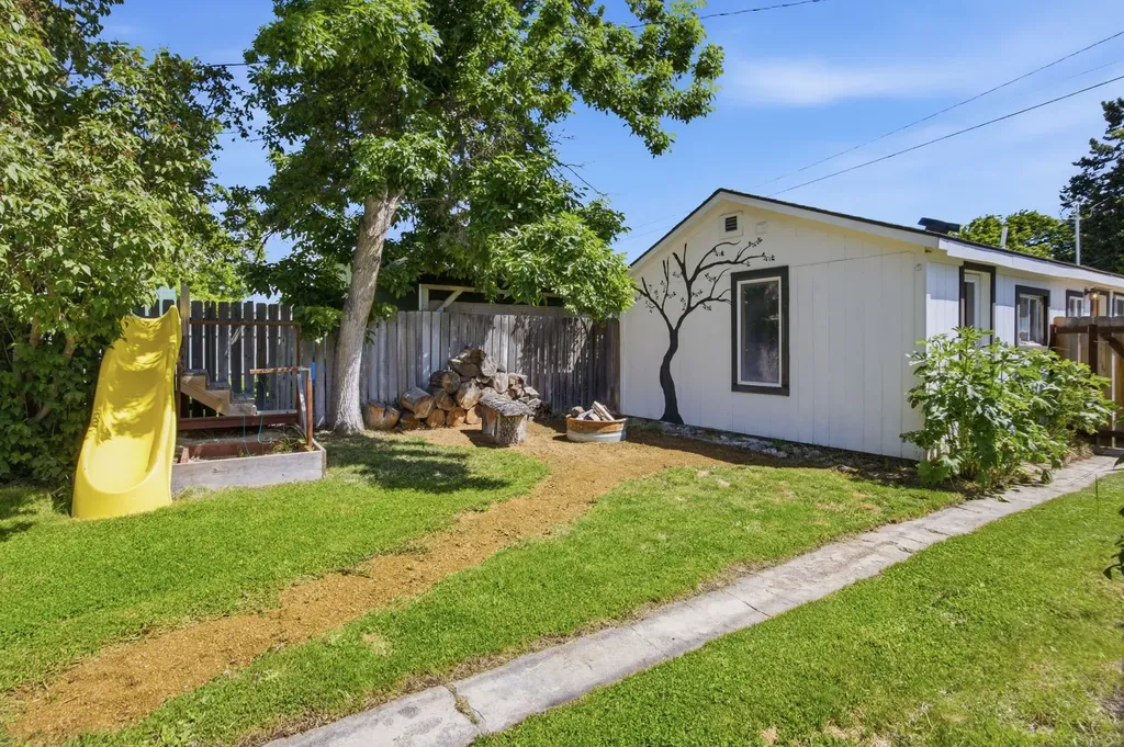 402 N 3rd Street Hamilton MT 59840