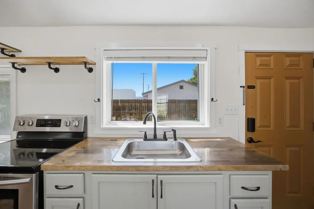 402 N 3rd Street Hamilton MT 59840