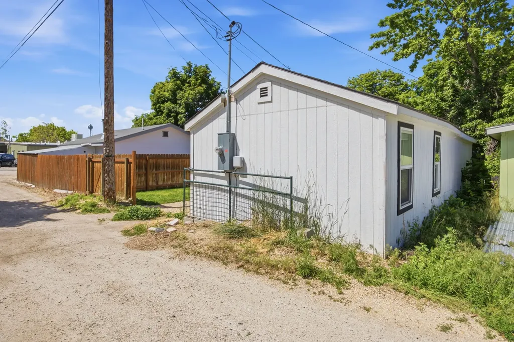 402 N 3rd Street Hamilton MT 59840