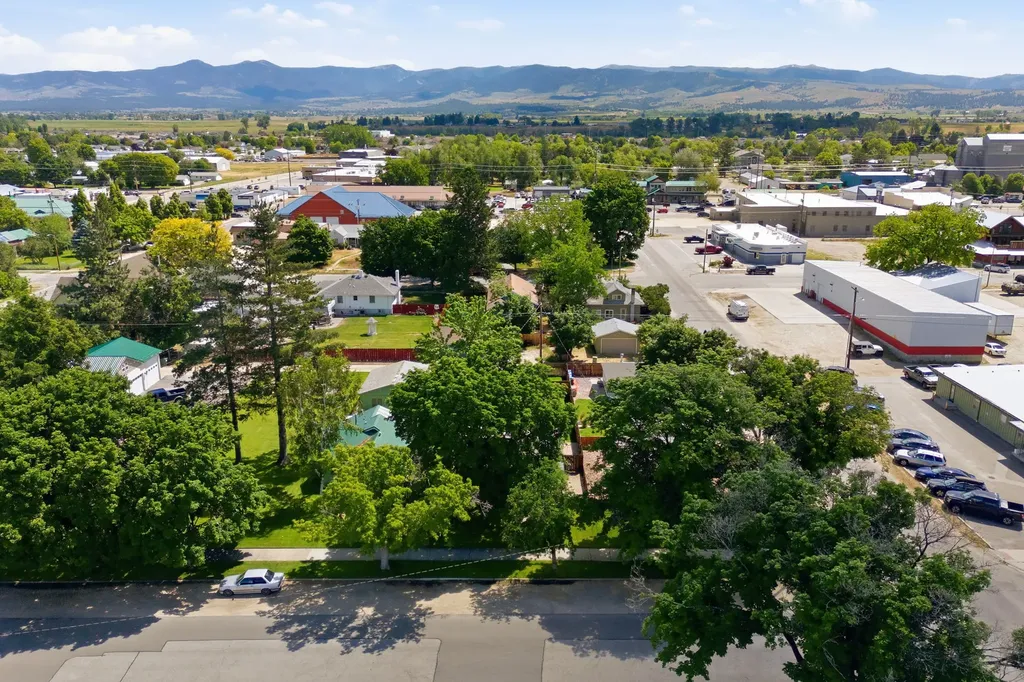 402 N 3rd Street Hamilton MT 59840