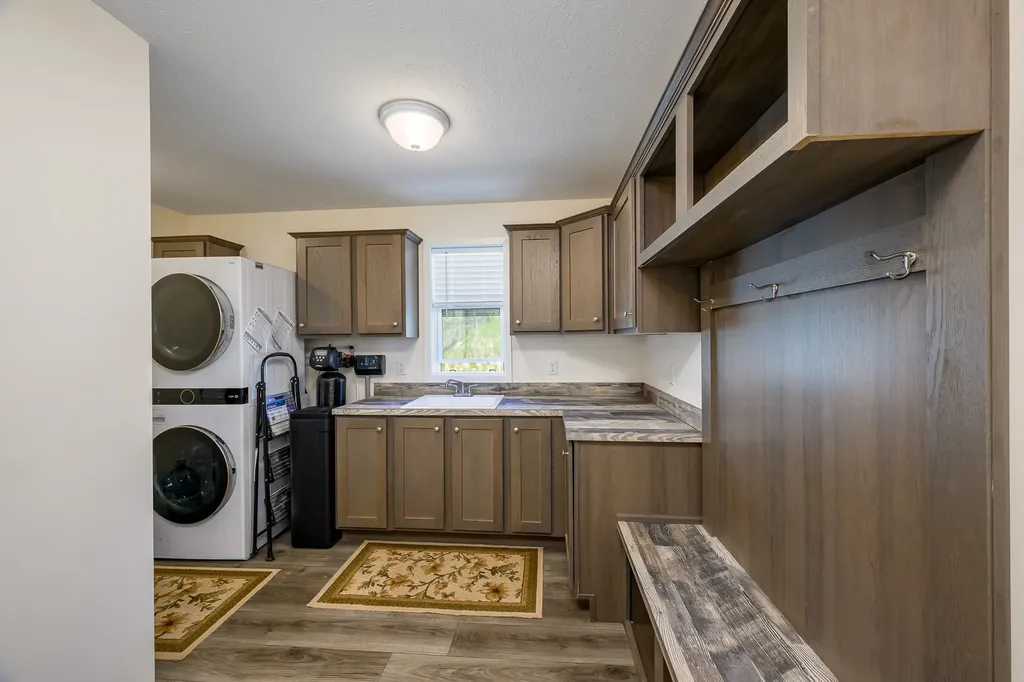 4 N Moonlight Drive Roundup MT 59072