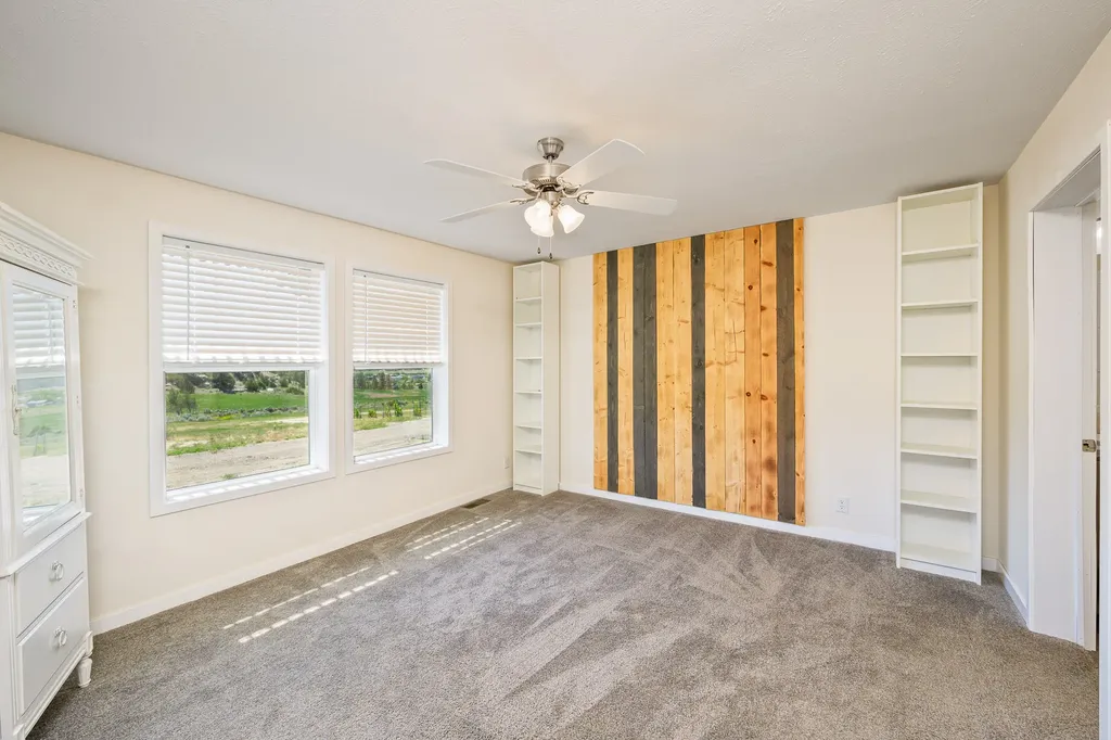 4 N Moonlight Drive Roundup MT 59072