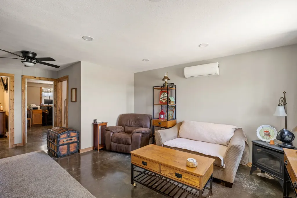 20 Kamloops Road Power MT 59468