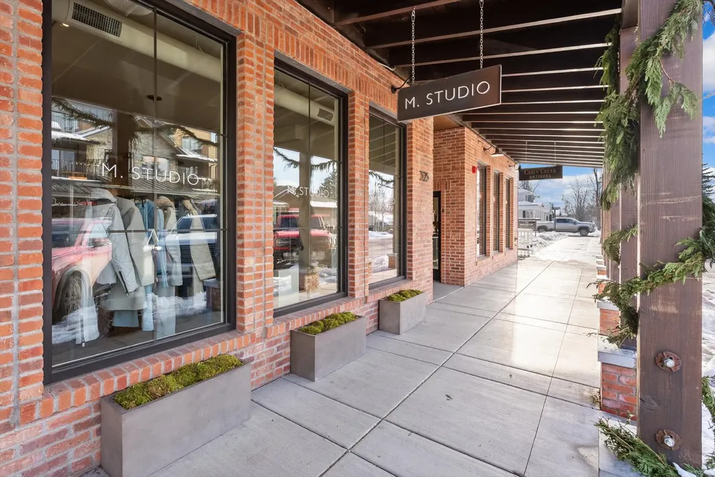 325 Central Avenue Whitefish MT 59937