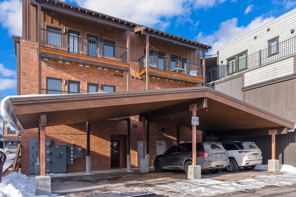 325 Central Avenue Whitefish MT 59937