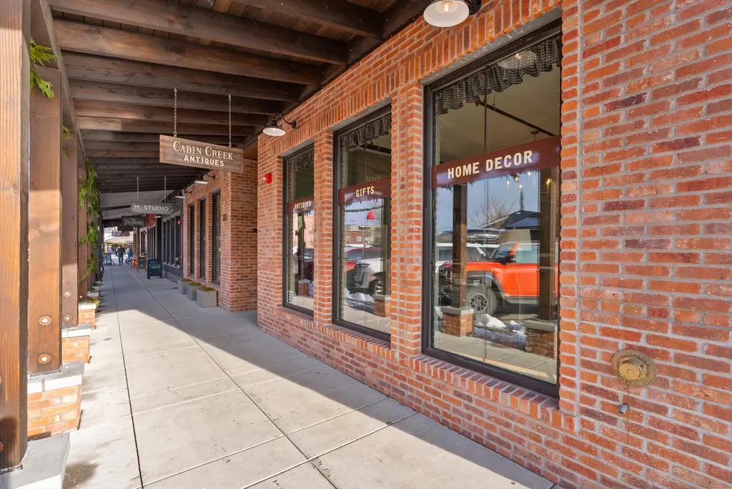 325 Central Avenue Whitefish MT 59937