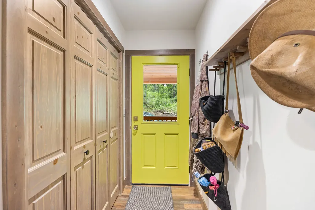 160 Dagger Drive Eureka MT 59917