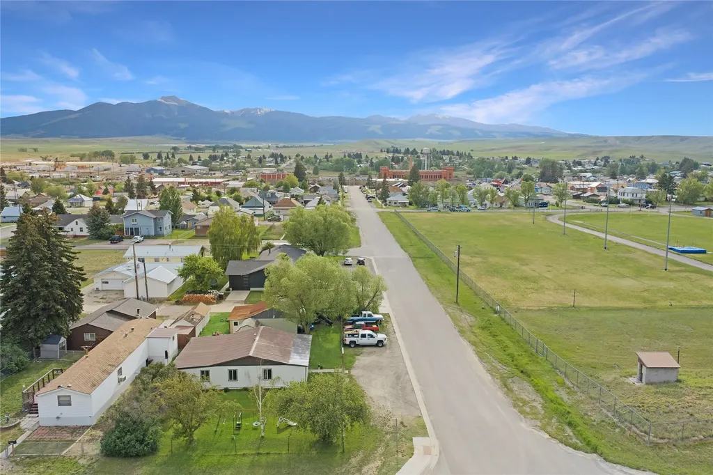 624 Maryland Avenue Deer Lodge MT 59722