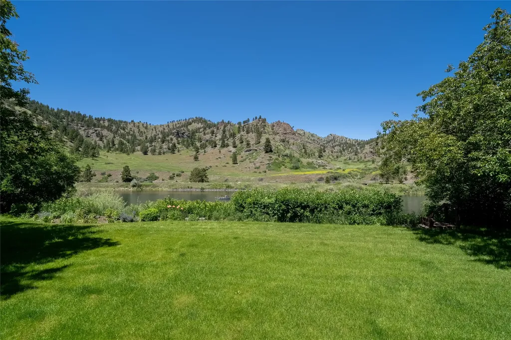 2792 Old Us Highway 91 Cascade MT 59421