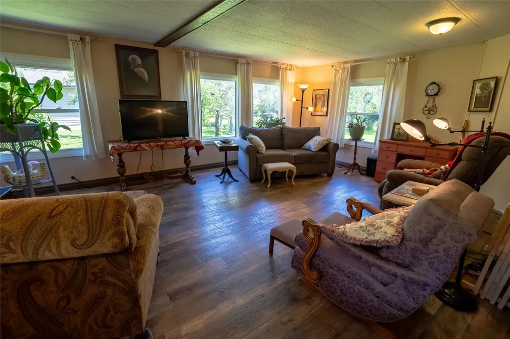 2792 Old Us Highway 91 Cascade MT 59421