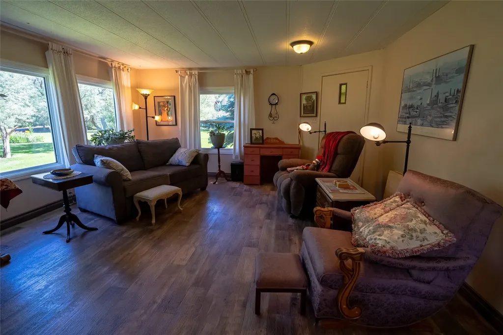2792 Old Us Highway 91 Cascade MT 59421