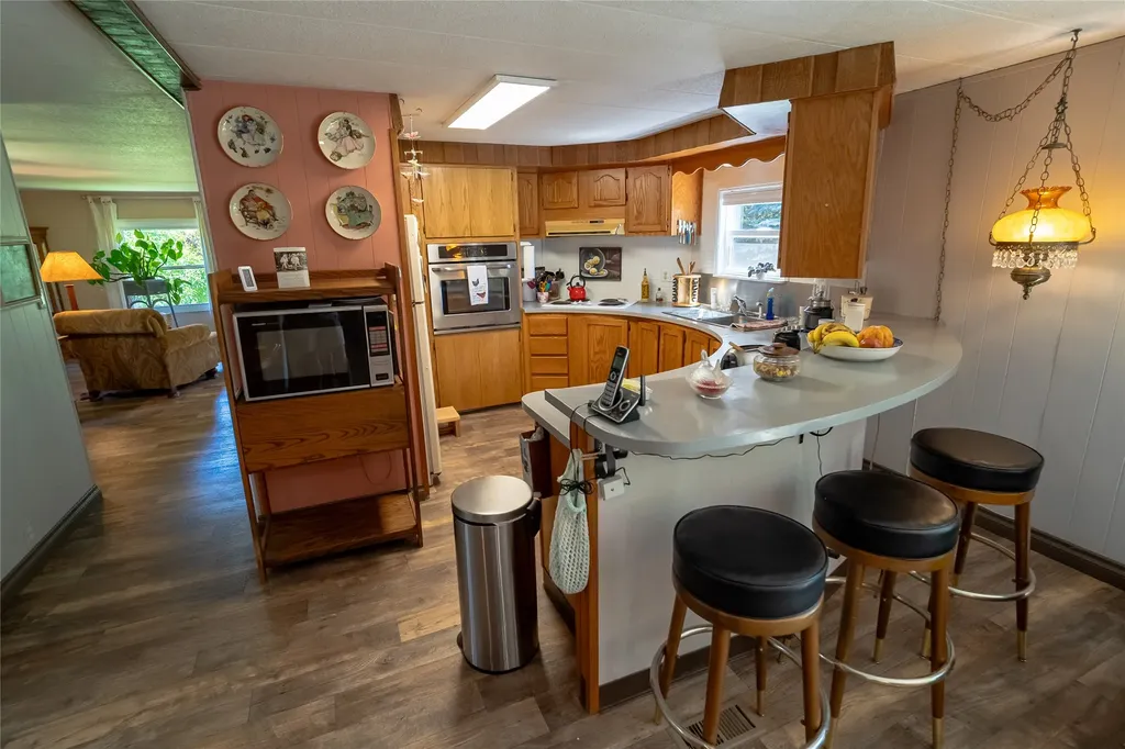 2792 Old Us Highway 91 Cascade MT 59421