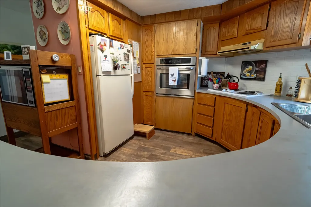 2792 Old Us Highway 91 Cascade MT 59421