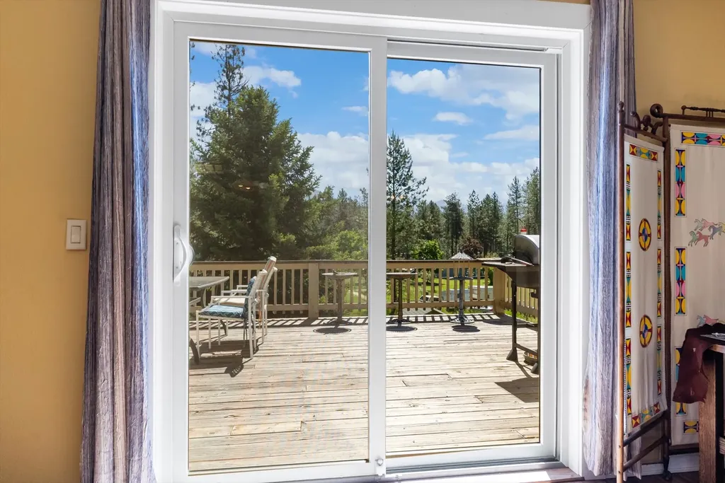41088 Double Tree Lane Polson MT 59860