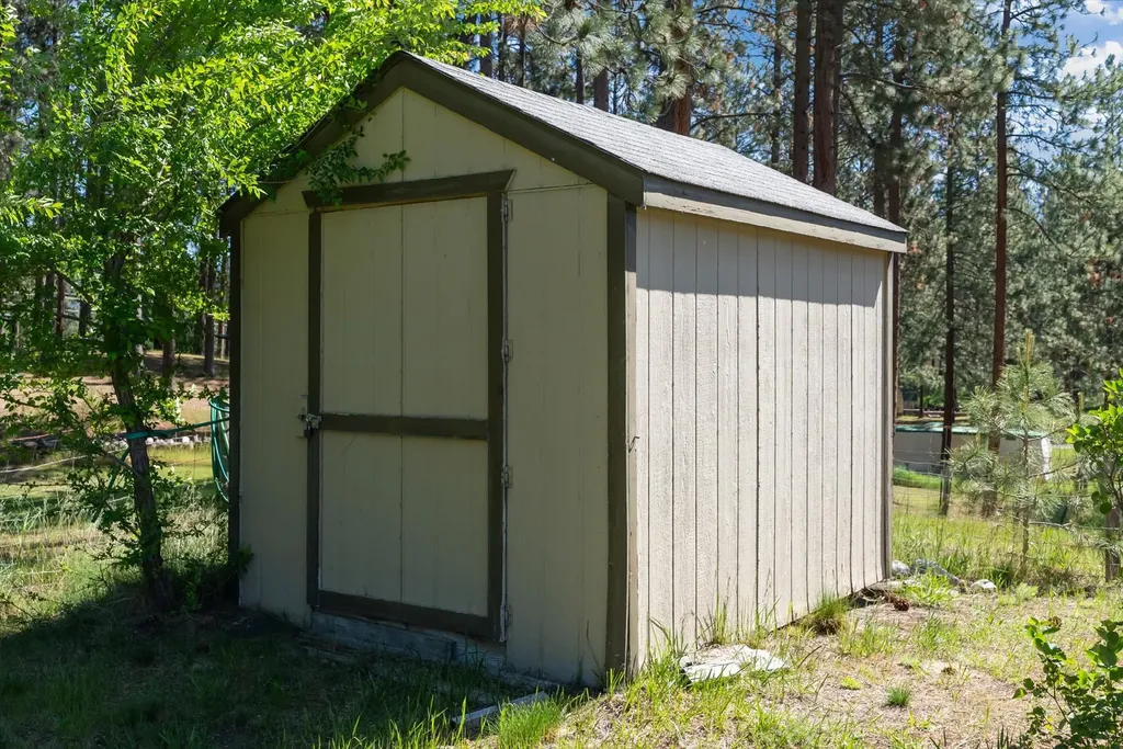 41088 Double Tree Lane Polson MT 59860