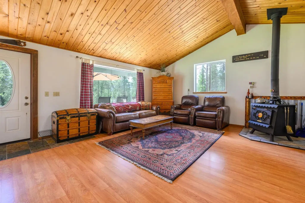 700 Pomeroy Trail Eureka MT 59917