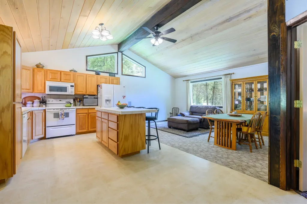 700 Pomeroy Trail Eureka MT 59917