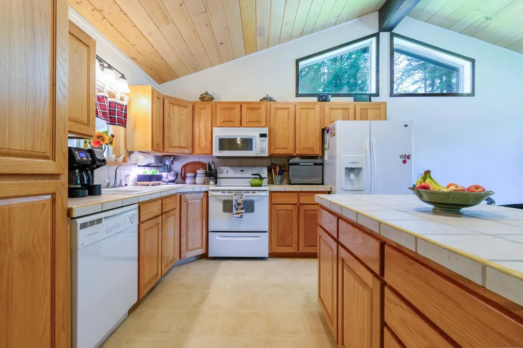 700 Pomeroy Trail Eureka MT 59917