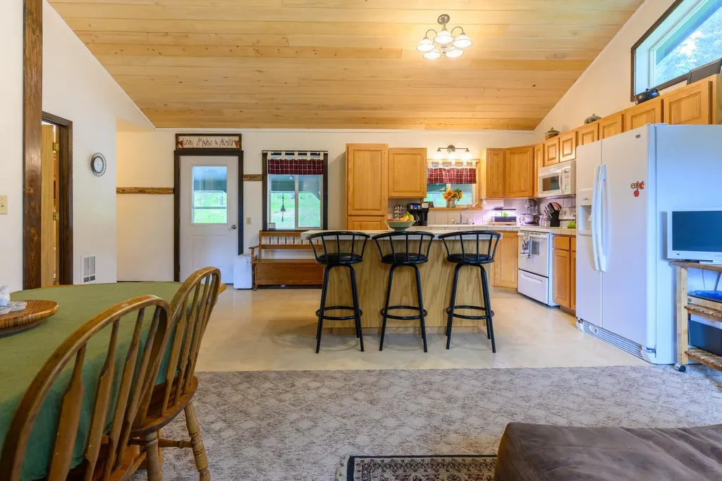 700 Pomeroy Trail Eureka MT 59917