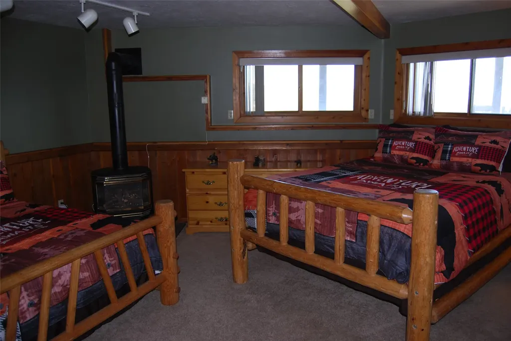 935 Moon Shadow Lane Stevensville MT 59870
