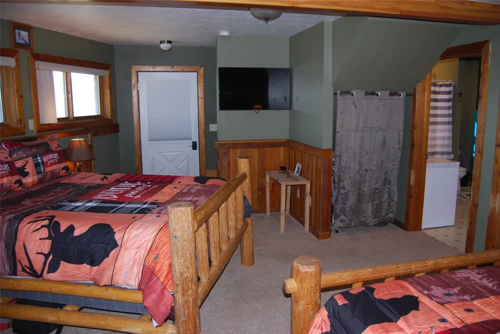 935 Moon Shadow Lane Stevensville MT 59870