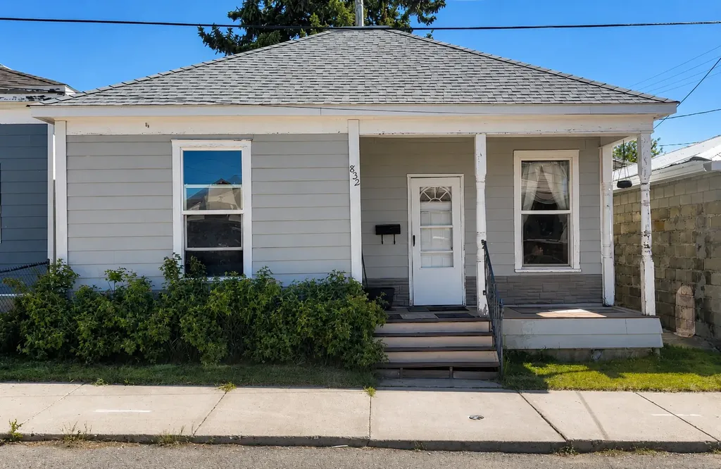 832 Emma Street Butte MT 59701