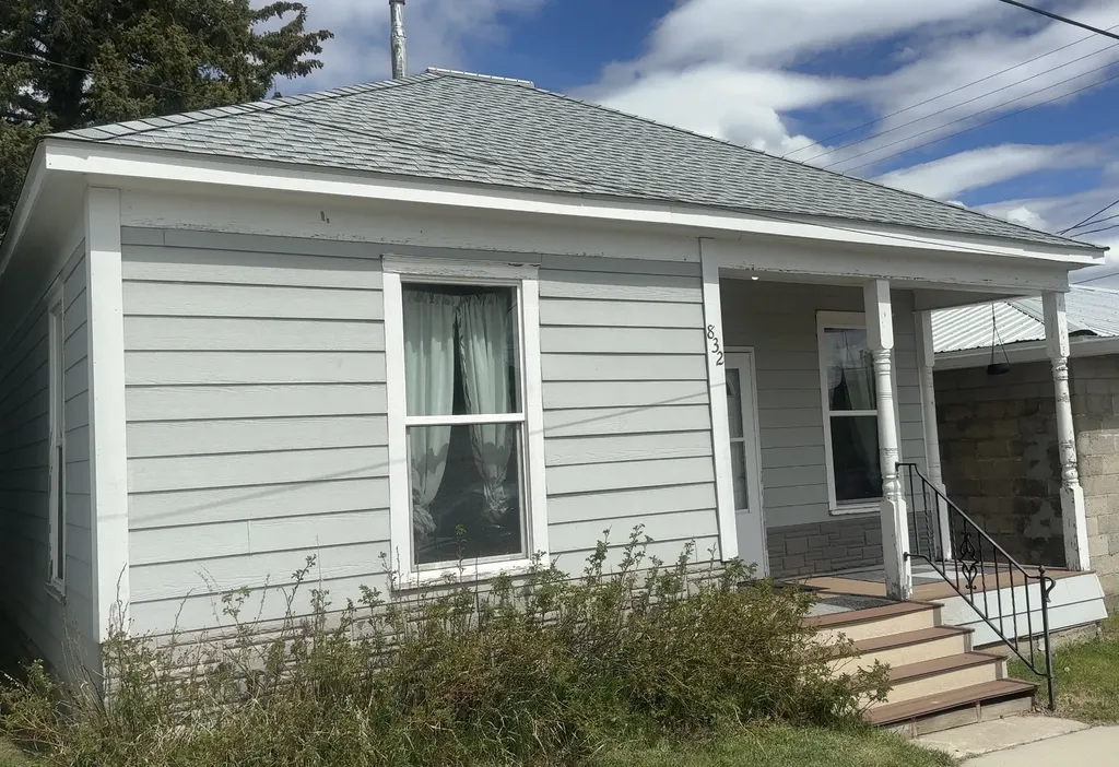 832 Emma Street Butte MT 59701