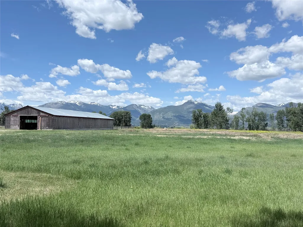 971 Willow Creek Cross Road Corvallis MT 59828