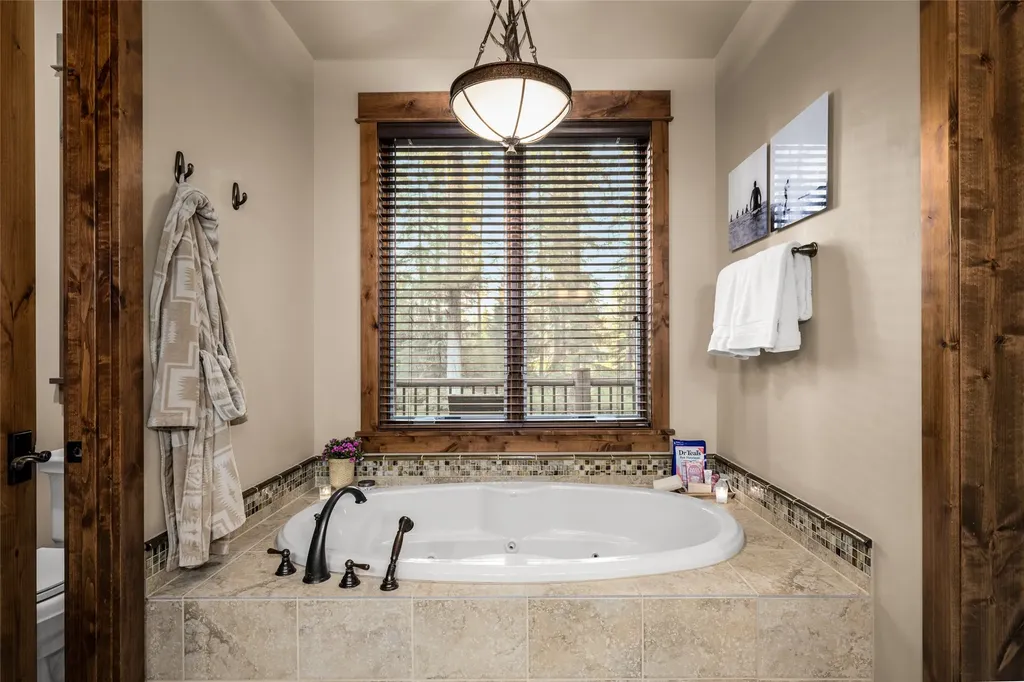 310 Buckskin Run Whitefish MT 59937