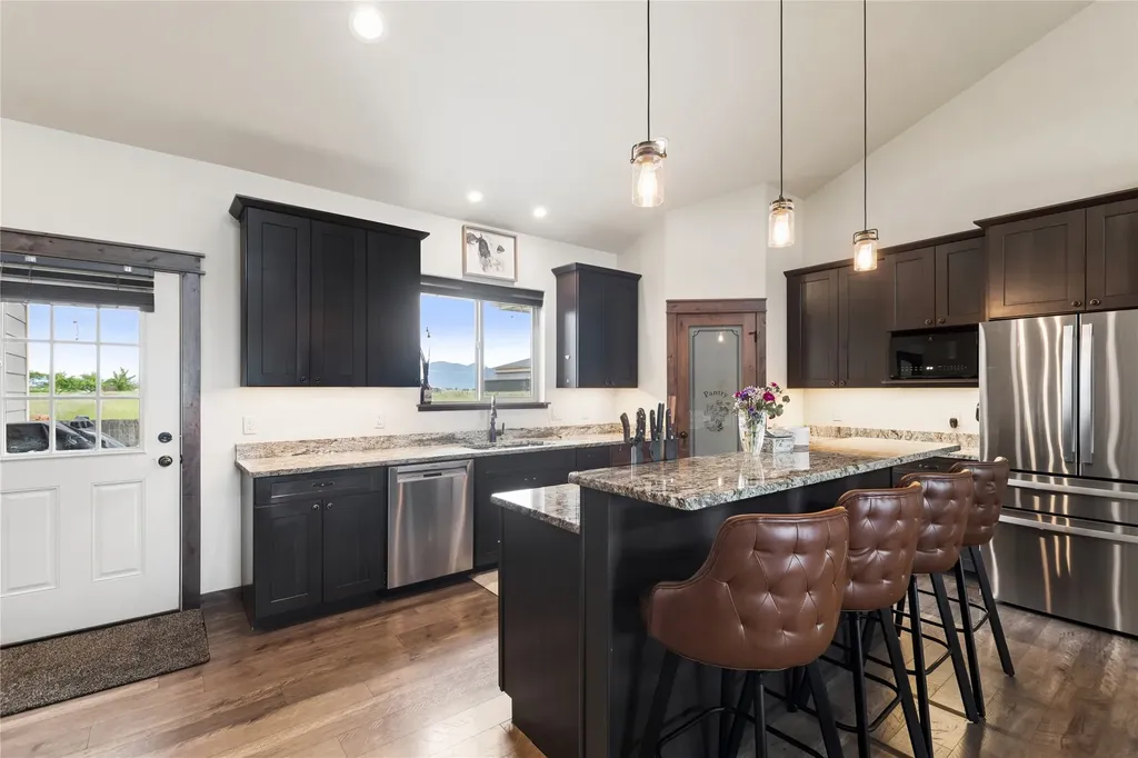 1129 Mackinaw Loop Somers MT 59932