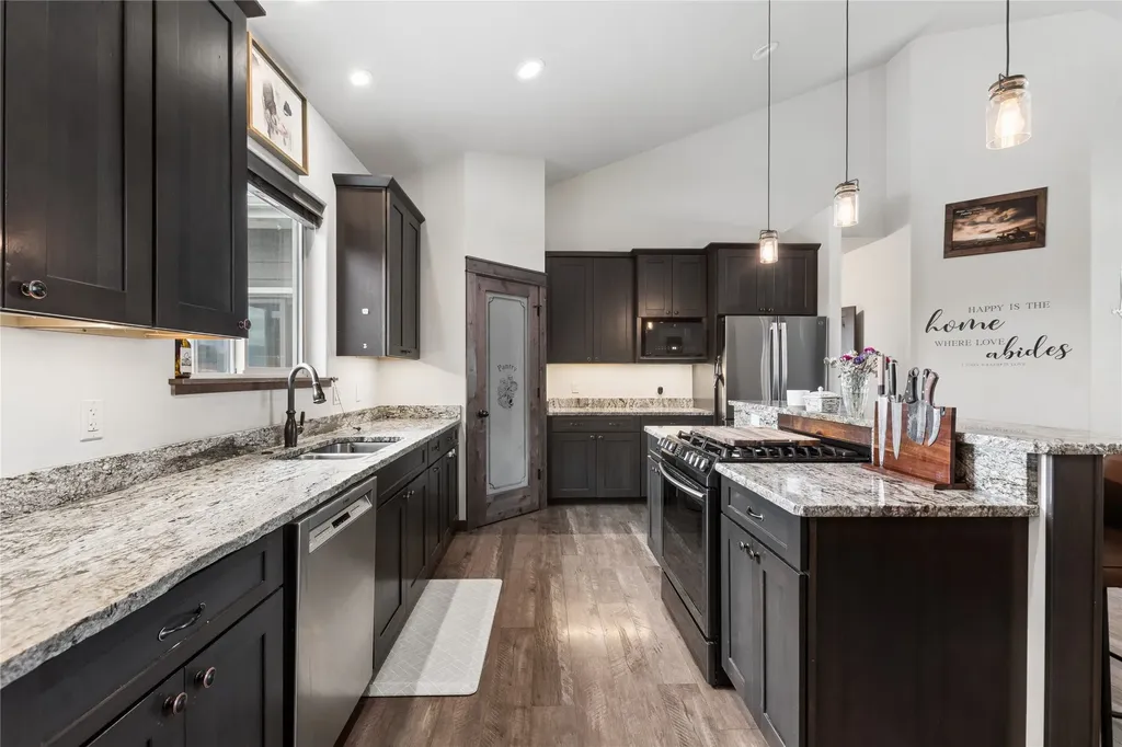 1129 Mackinaw Loop Somers MT 59932