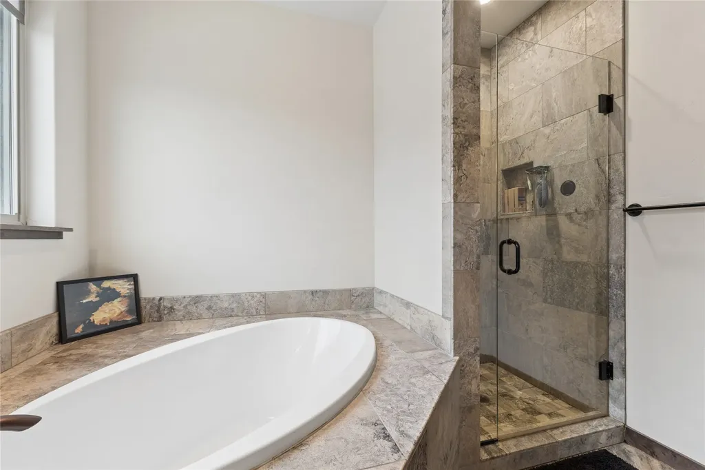 1129 Mackinaw Loop Somers MT 59932