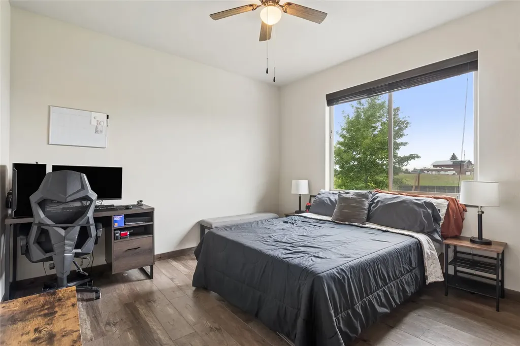 1129 Mackinaw Loop Somers MT 59932