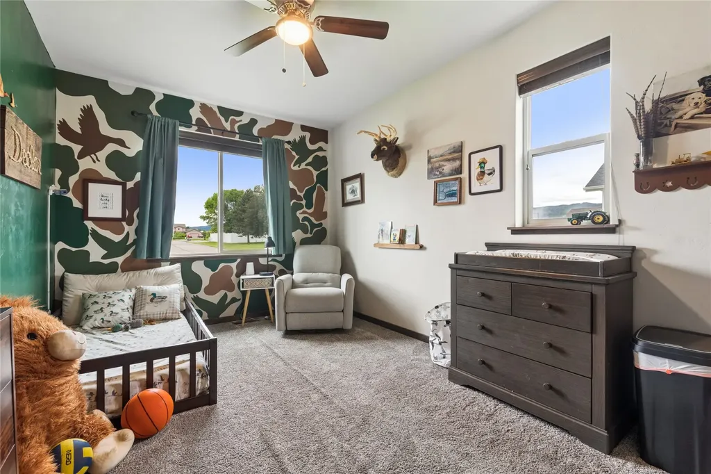 1129 Mackinaw Loop Somers MT 59932