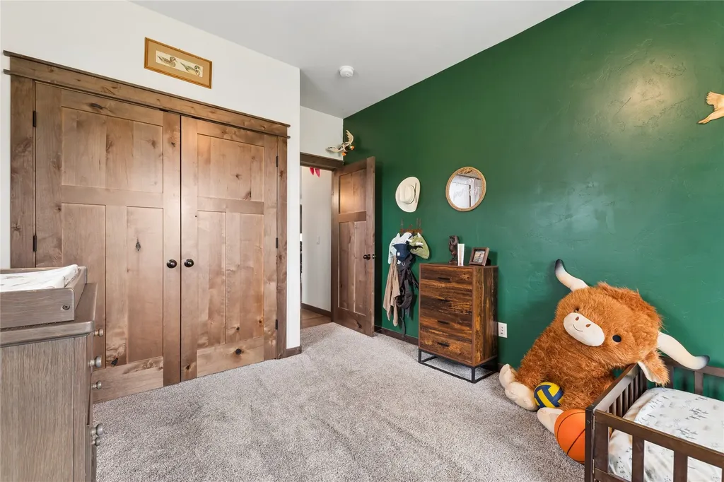 1129 Mackinaw Loop Somers MT 59932