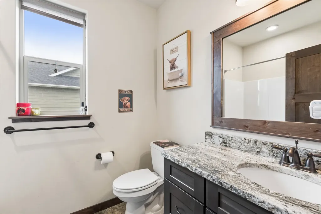 1129 Mackinaw Loop Somers MT 59932