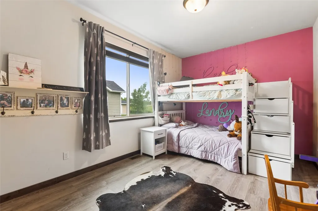 1129 Mackinaw Loop Somers MT 59932