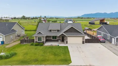 1129 Mackinaw Loop Somers MT 59932