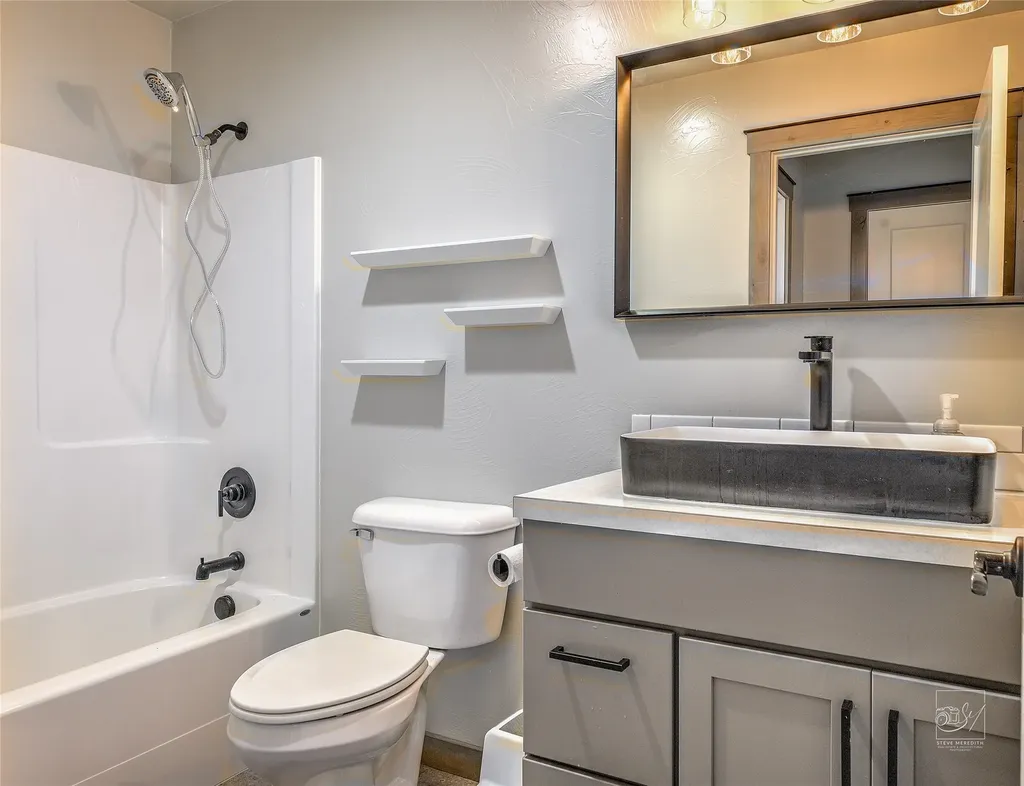 3836 Highwood Road East Helena MT 59635
