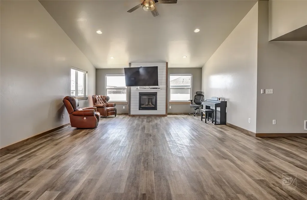 3836 Highwood Road East Helena MT 59635