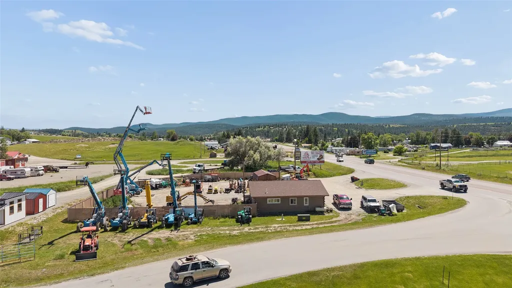 1174 Us Highway 93 N Eureka MT 59917