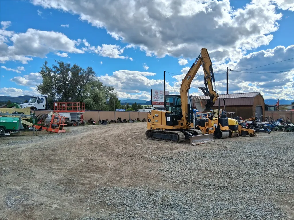 1174 Us Highway 93 N Eureka MT 59917