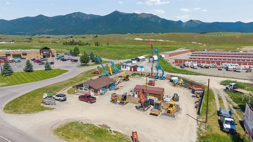 1174 Us Highway 93 N Eureka MT 59917