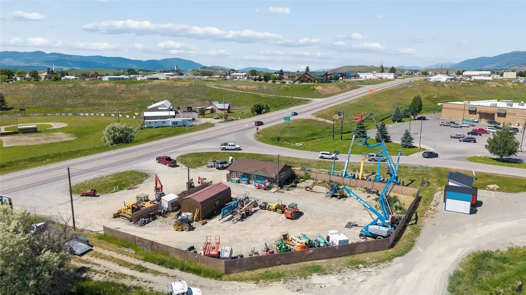 1174 Us Highway 93 N Eureka MT 59917