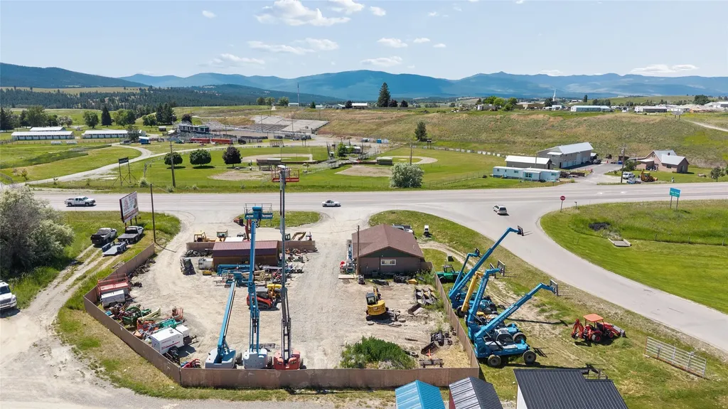 1174 Us Highway 93 N Eureka MT 59917