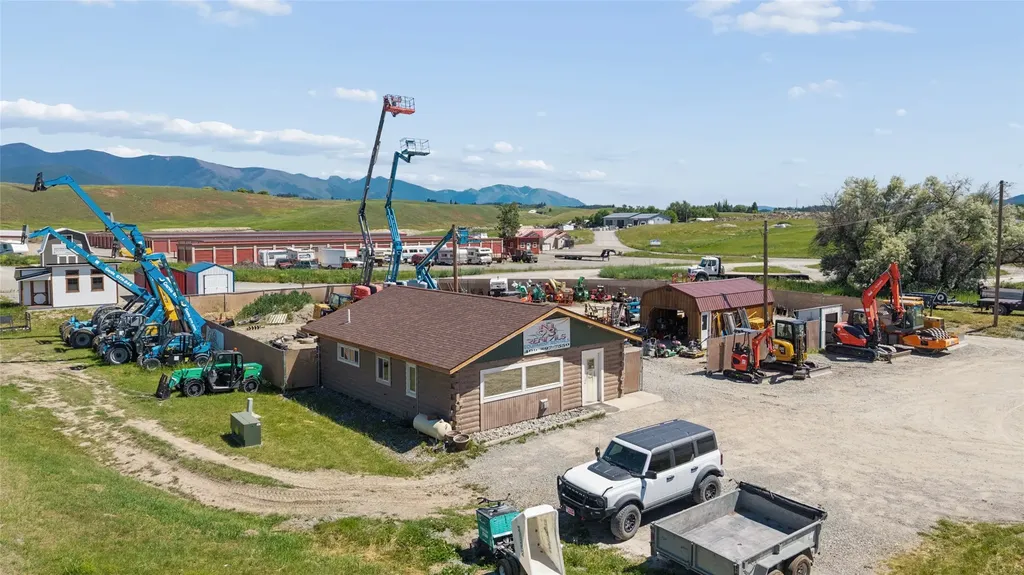 1174 Us Highway 93 N Eureka MT 59917