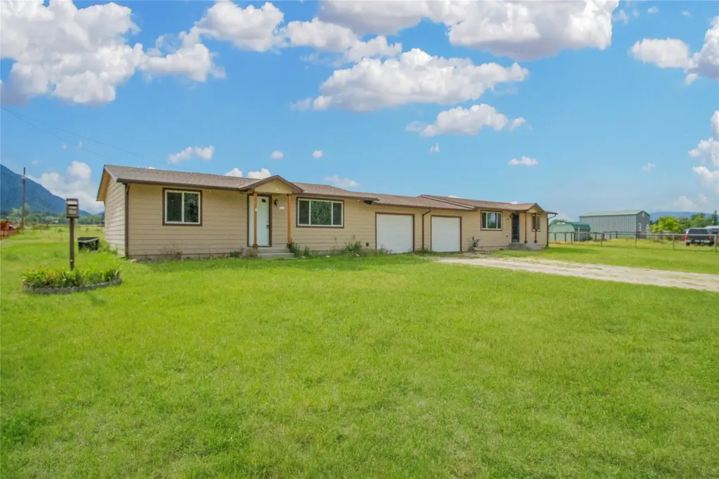 323/325 W River Road Hamilton MT 59840