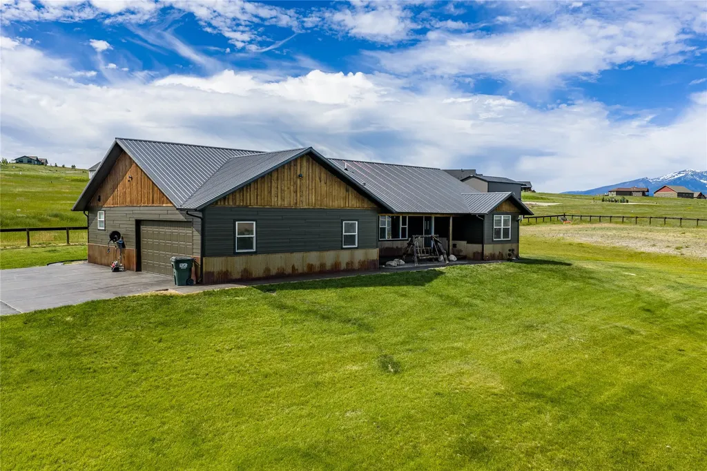 1067 Molly Joanne Lane Florence MT 59833