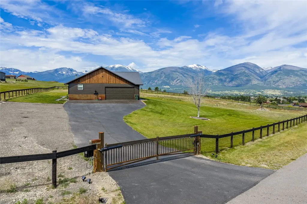 1067 Molly Joanne Lane Florence MT 59833